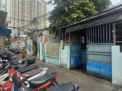 Chính chủ bán nhà hxh nguyễn khoái, quận 4, diện tích 147m2, tương lai ra mặt tiền, giá 23 tỷ có 0