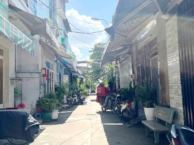 Nhà cũ 4x16 hẻm xe hơi c3 phạm hùng,bình hưng,bình chánh. giá: 2.6 tỷ 1