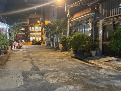 Bán nhà 2 mặt hxh 7m và 4.3m gò dầu tân phú, 72.2m2, 5 tầng, 4pn, có gara ô tô gần chợ tân hương 0