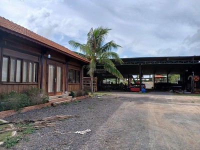 Hạ giá 10ty chính chủ bán gấp 7500m2 có sẵn thổ cư và sẵn nhà xưởng mặt tiền lê duẩn 2