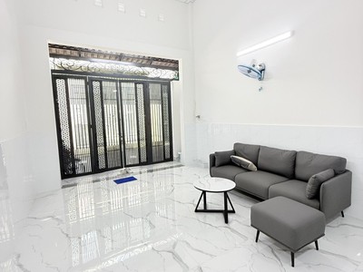 Hxh vào nhà mới ở ngay gò vấp giáp tân bình gần sân bay, 2 tầng, sổ a4 hoàn công đủ, tặng nội thất, 0