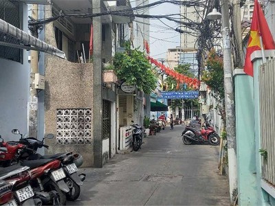 Chính chủ bán nhà hxh nguyễn khoái, quận 4, diện tích 147m2, tương lai ra mặt tiền, giá 23 tỷ có 2