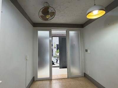 Bán nhà hxh vườn lài tân phú, 76m2  4 x 19m  3 tầng, 3pn, gần chợ tân phú chỉ 8.7 tỷ. 0