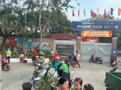 Bán ks hxh sát emart phan huy ích 6l t.máy ngang 5.2m 125m2 17pn tn100tr chỉ 18.x tỷ. 3