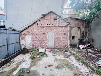 Đất vàng tt thạch bàn đầu tư là ngon luôn 50m2 mặt tiền 5.5m, giá chỉ 7 tỷ 2