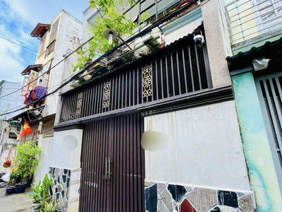 Bán nhà gần đhct  metro số 2  ga t3   hxh   nhà đẹp 2 tầng   63m    n 5m nhỉnh 6 0