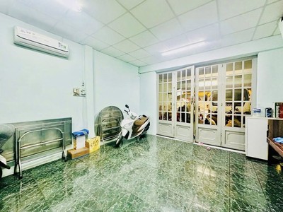 Bán nhà mặt tiền thoại ngọc hầu   ngang 5.3m nở hậu   giá hẻm   2 tầng   100m 10.x 3