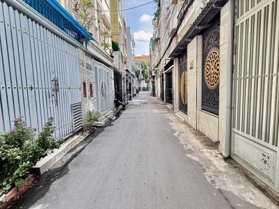 Hxh vào nhà mới ở ngay gò vấp giáp tân bình gần sân bay, 2 tầng, sổ a4 hoàn công đủ, tặng nội thất, 4