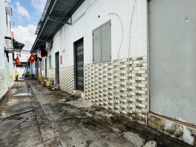 Nhà lô góc   80m    ngang 5m   dòng tiền 10tr/tháng. 1