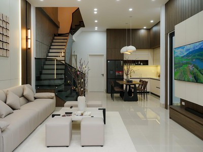 Bán nhà hxh 373 lý thường kiệt, phường 9 tân bình  5,5x10m  - 4 tầng 0