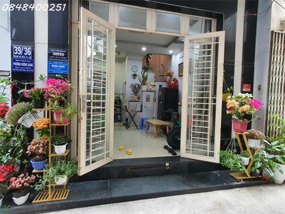 Cho thuê nhà đẹp 1 trệt   3 lầu phường chánh hưng, hcm, dt 31,5m2, giá 11tr/tháng 0