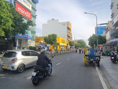 Cho thuê  nhà 2 mặt tiền lũy bán bích 80m  -  3tầng- khu thương hiệu sầm uất 3