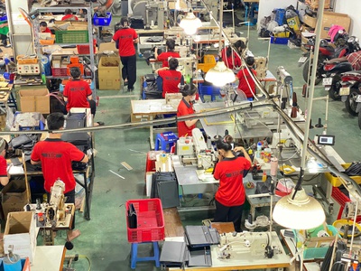 Gia công đồ da theo mẫu tại xưởng Trường Chinh XTC 0