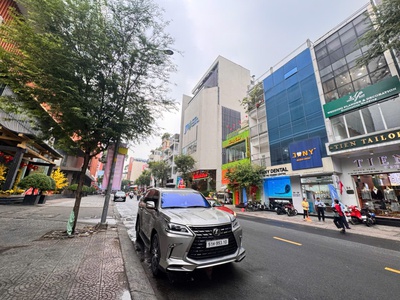 Bán nhà 36   38 tôn thất tùng, quận 1- ngang lớn 8m 20m- dòng tiền đều 200tr/th- 0938676685 giang 1