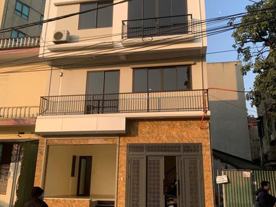 Cho thuê mặt bằng ngọc thuỵ - long biên 0