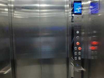 Bán căn nhà 5 tầng tại lạc long quân hà nội 2