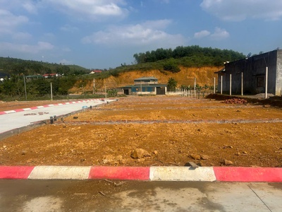 Bán đất tại xã tinh nhuệ 140m2 chỉ nhỉnh 400 triệu, sổ sẵn, full tiện ích 3