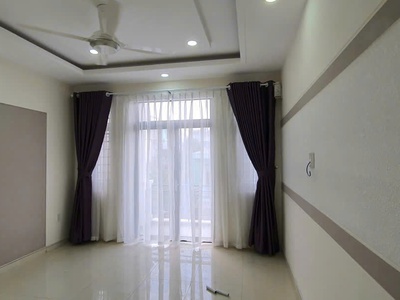 Cho thuê phòng trong nhà nguyên căn   ngay cổng vạn phúc city 1