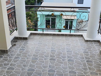 Cho thuê phòng trong nhà nguyên căn   ngay cổng vạn phúc city 4