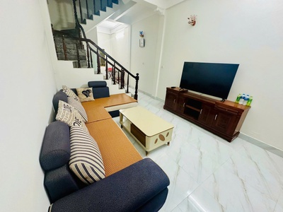 Cho thuê nhà ngõ 515 hoàng hoa thám , ngọc hà, hà nội 0