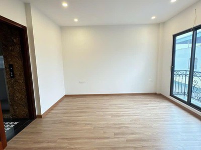 Bán nhà chân đê vàng- long biên   45m    thang máy   ô tô đỗ cửa   nhà mới tinh   giá 9.1 tỷ 1