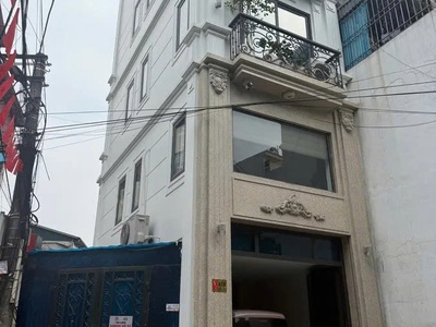 Bán nhà mới ô tô vào nhà, ngõ thông phố nguyễn văn linh 45m2 5 tầng x 10.5 tỷ long biên hà nội. 0