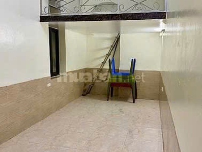 Chính chủ cho thuê mặt bằng kinh doanh 2 tầng mặt phố sơn tây - ba đình 2