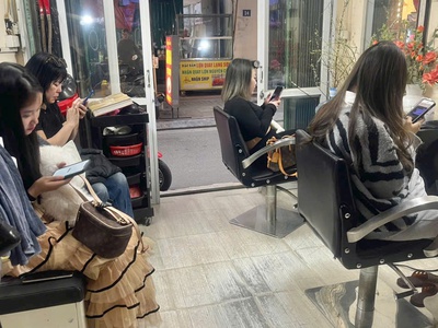 Sang nhượng cửa hàng tóc   đang hoạt động ổn định 9 năm tại mai dịch, cầu giấy, hà nội chỉ 30 triệu 2
