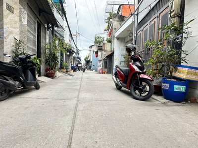 Gấp bán nhà đ số 9 bhh gần chợ 26/3 hẻm 6m thông khu vip nhà lầu 65m2 2 tầng 5 tỷ 2 0