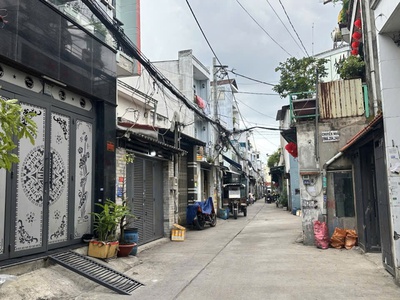 Gấp bán nhà đ số 9 bhh gần chợ 26/3 hẻm 6m thông khu vip nhà lầu 65m2 2 tầng 5 tỷ 2 1