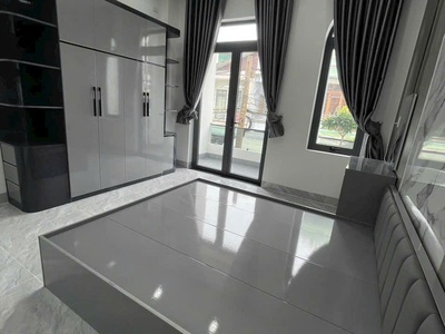 Bán nhà đẹp 2 tầng p.biên hòa,đường nhựa 2 ô tô,nội thất đầy đủ,dọn vào ở ngay 3