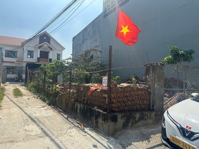 Bán đất 105m . lô góc, shr đường xe hơi,gần chợ tân bình.giá đầu tư 4