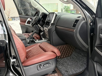 Bán Toyota Land Cruiser 4.6 V8 sản xuất 2020. Xe cực đẹp. 8