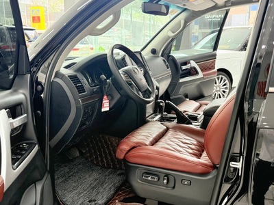 Bán Toyota Land Cruiser 4.6 V8 sản xuất 2020. Xe cực đẹp. 11