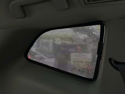 Cần bán rèm che nắng xe limo green 2