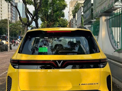 Cần bán rèm che nắng xe limo green 3