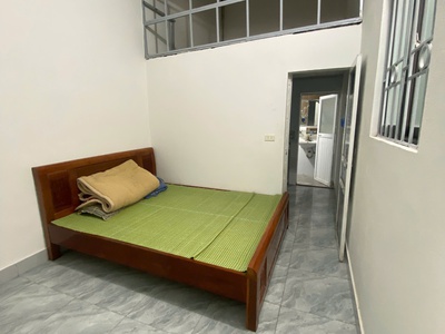 Cho thuê nhà riêng biệt 48m mặt ngõ rộng Đường Giáp Hải- Đa Tốn, ngõ 2 oto tránh nhau. 1