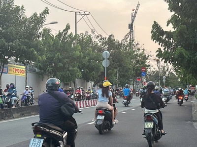 Nhà phố tân sơn ngay ga t3 tiện xây chdv 125m2 ngang 4.2m hxt gần chợ pvb 11.9 tỷ. 1