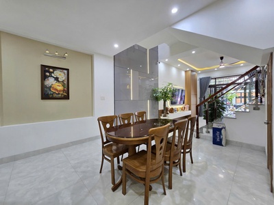 Nhà 3 tầng 3 mê bàu năng 6 - phong cách luxury full nội thất 1