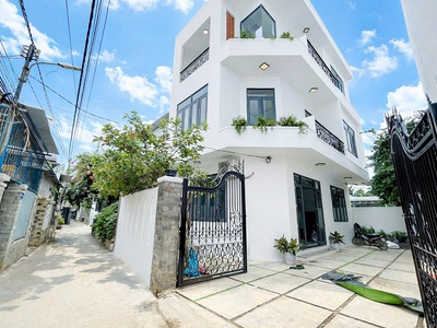 Bán nhà 3 tầng kiên cố gần kđt vĩnh điềm trung   sổ hoàn công- cách biển 4 km 0