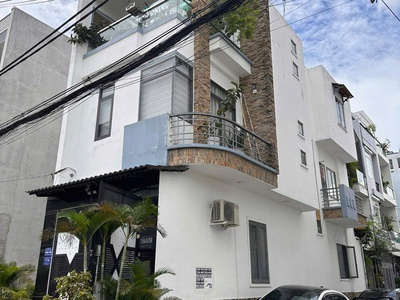 Cho thuê nhà nguyên căn   4pn, góc 2 mặt tiền hẻm   full nội thất cao cấp   xe hơi vào tận nhà 1