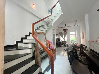 Bán nhà đường số 12, phường hiệp bình phước, thủ đức, tp hcm. dt 76m2, 3 tầng, 3pn - sổ hồng. giá 2