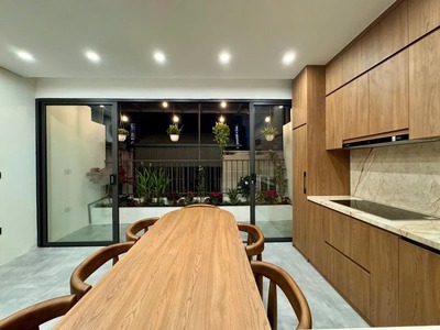 Nhà mới ở ngay nguyễn khánh toàn 46m 6t giá 15 tỷ thang máy full nội thất gần ô tô 2