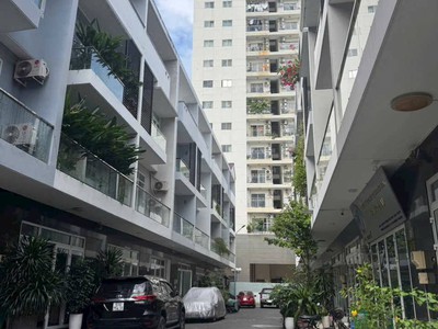 Nhà đường lê thị chợ, quận 7 - gần ga metro - ô tô ngủ trong nhà - giá chỉ 9,5 tỷ 1