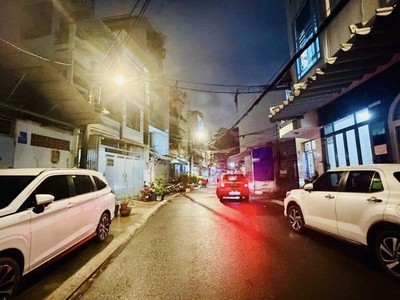 Bán nhà trịnh đình trọng 43m2 ngang 6m hẻm tải thông nhỉnh 7 tỷ 2