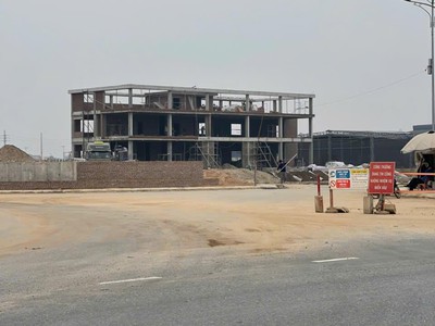 Hot hot hot- ra hàng siêu phẩm lô góc giãn dân thị trấn vương tại tiên lữ hưng yên lõi kcn 3