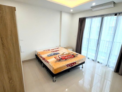 Gấp nhà dân xây đức diễn,bể bơi từ liêm,oto tránh,dt:45mx5t,mt:4.5m,ở kinh doanh,10ty 2