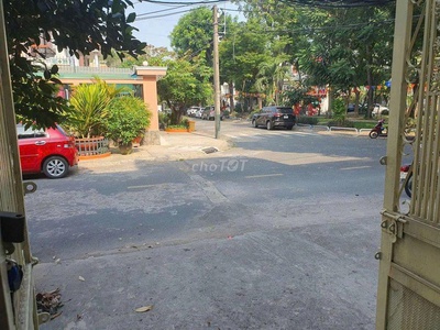 Cho thuê nhà nguyên căn kd mặt tiền, 1 trệt 2 lầu, 180m2, 3pn mặt tiền đường số 3, p.linh chiểu, 4