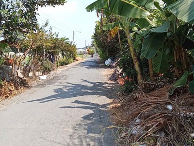 Nhà đẹp   giá tốt    chính chủ cần bán tại mặt tiền kênh trần văn dõng 3