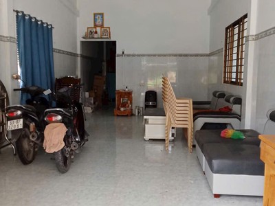 Nhà đẹp   giá tốt    chính chủ cần bán tại mặt tiền kênh trần văn dõng 1